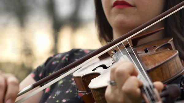 Laura Cortese | “I Am The House”